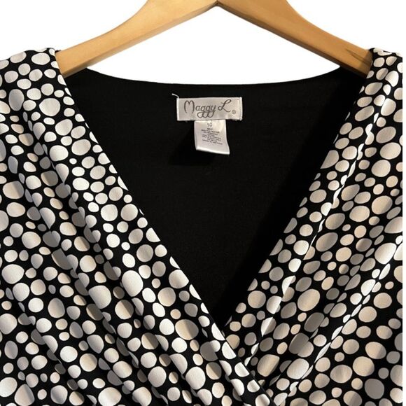 Sz 10 Dress Polka Dot with shoulder pads & figure flattering style NWOT - Picture 6 of 13